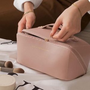 Large Capacity Travel Cosmetic Bag/Makeup Storage Bag- A